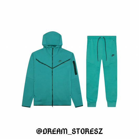 OUTFIT NIKE TECH # 1 CLEAR BLUE
