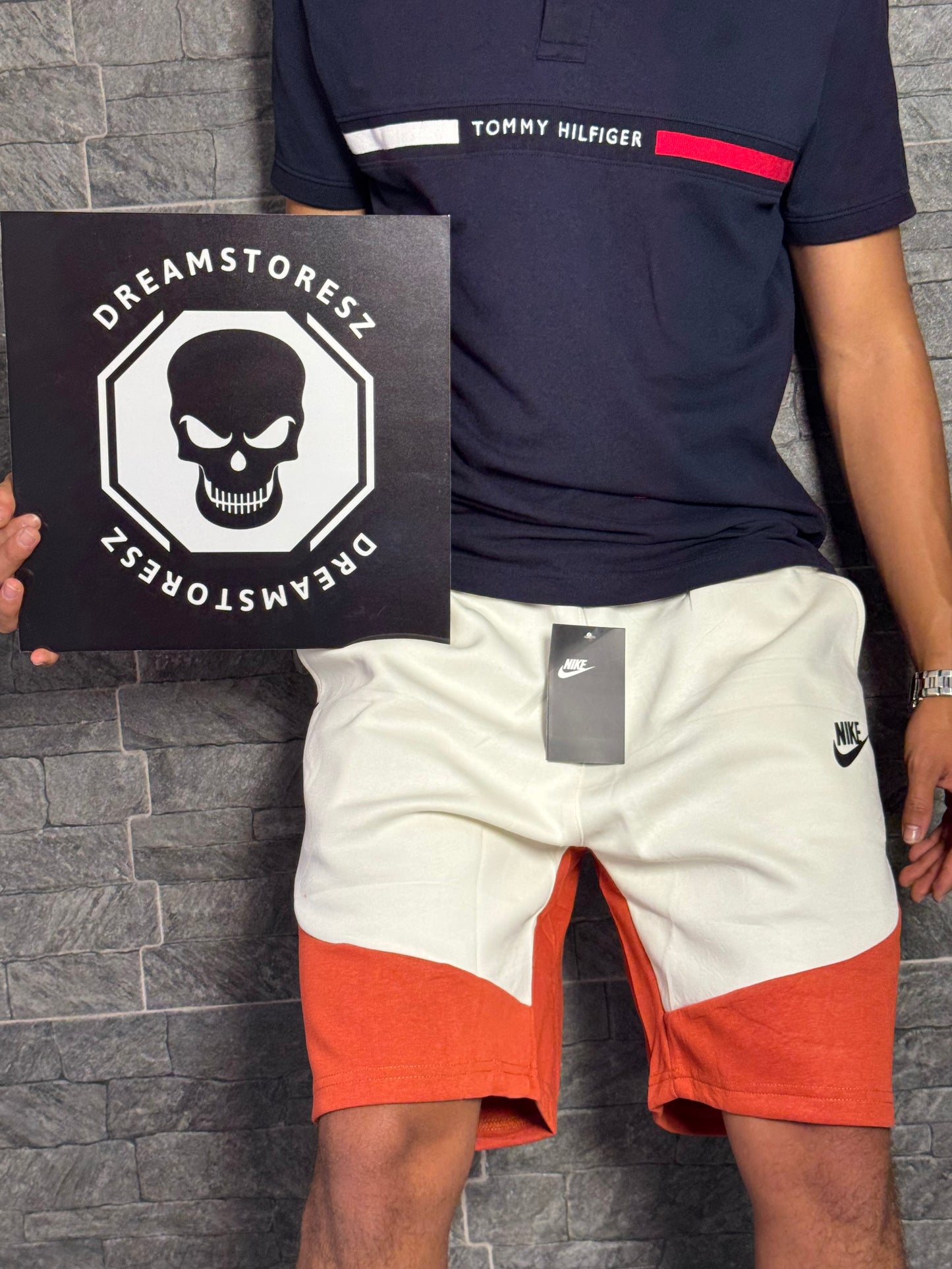 SHORT NIKE TECH ORANGE AND WHITE